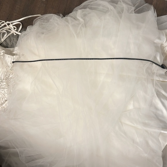 Princess Wedding Dress with Corset backing - Picture 16 of 17